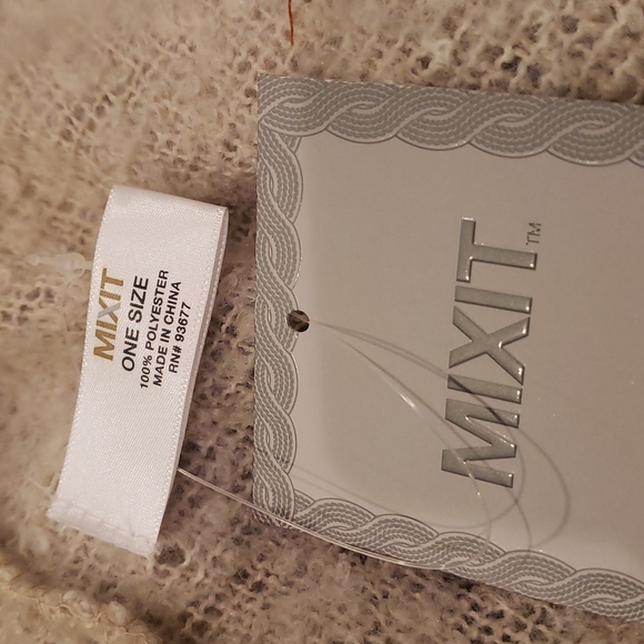 MIXIT, Poncho Tan Sweather Pullover fringes on hem, Size One Size - Picture 3 of 7